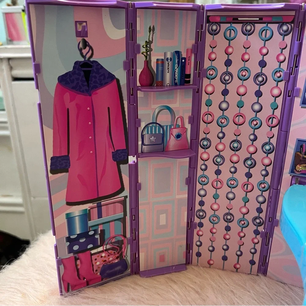 Barbie Locker 💖📚 - Picture 3 of 6